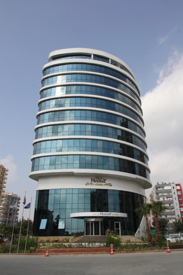 Yol Is Holiday Adana Otel image 1